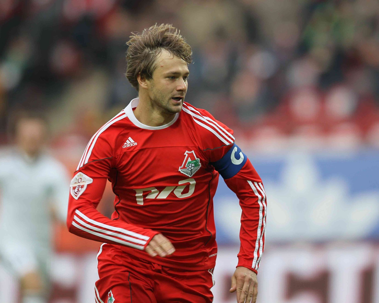 Дмитрий Сычев нападающий Локомотива на бегу