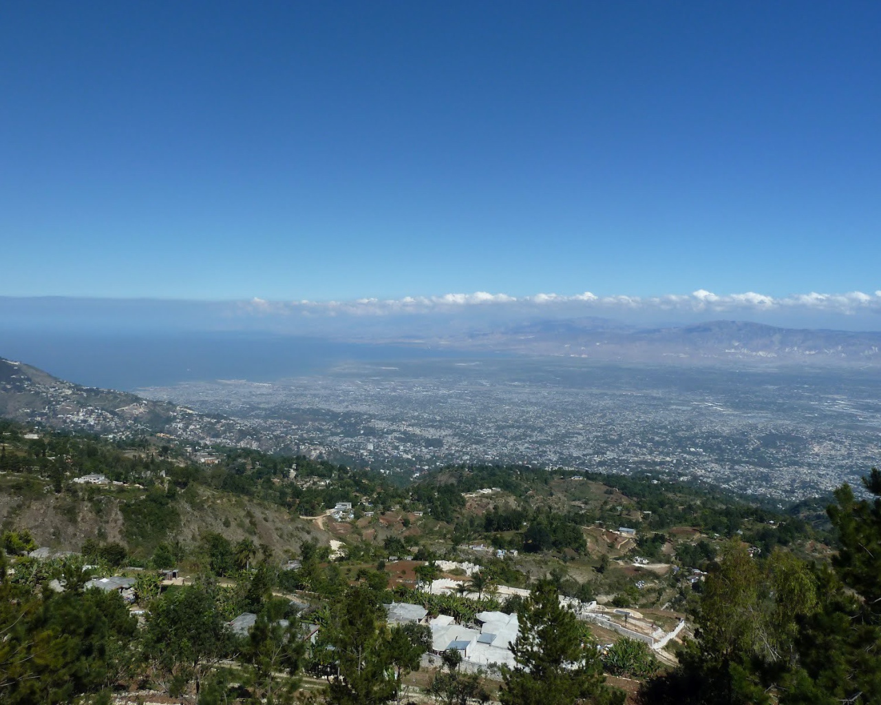 Горный пейзаж в Гаити