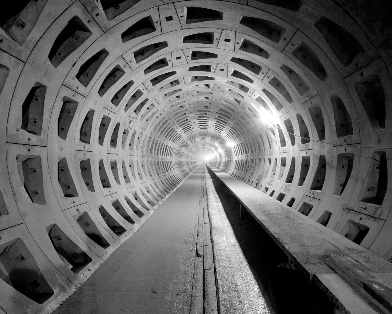 Фотография подземной галереи