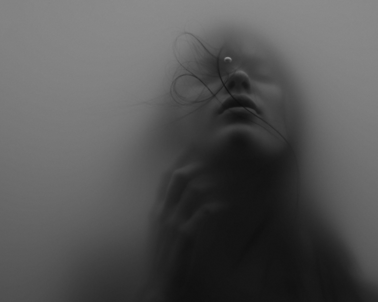 Фотография Девушка в тумане