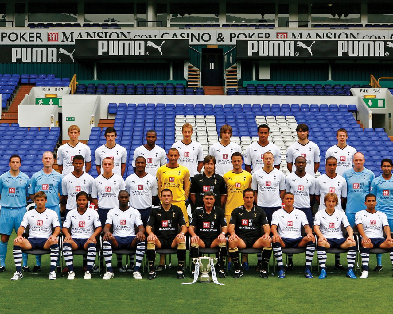 Популярный Футбольный клуб Англии Тоттенхэм