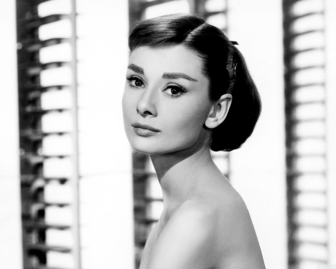 Портрет Одри Хепбёрн 