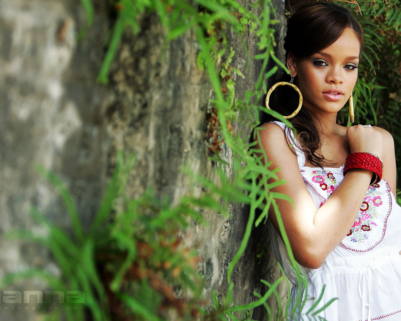 Рианна на природе