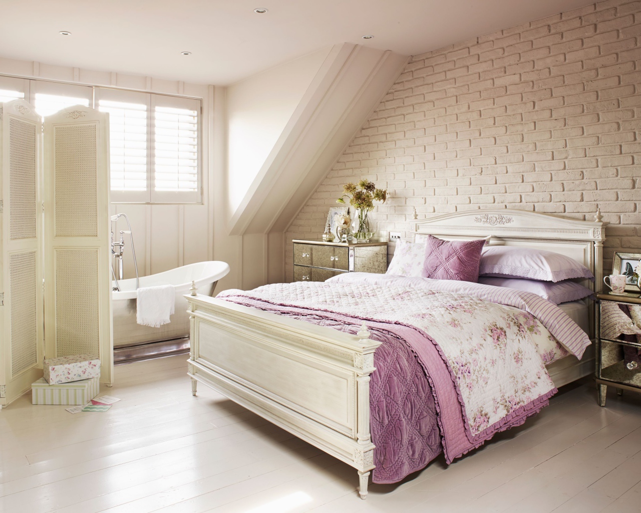 Ширма в спальне