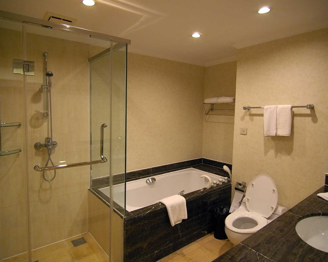 Душ и ванная