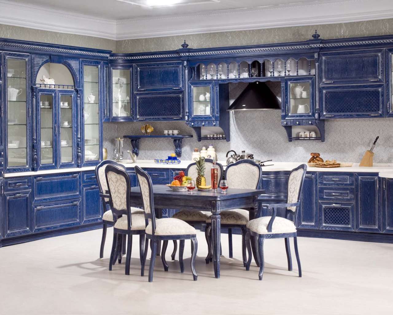 Просторная синяя кухня