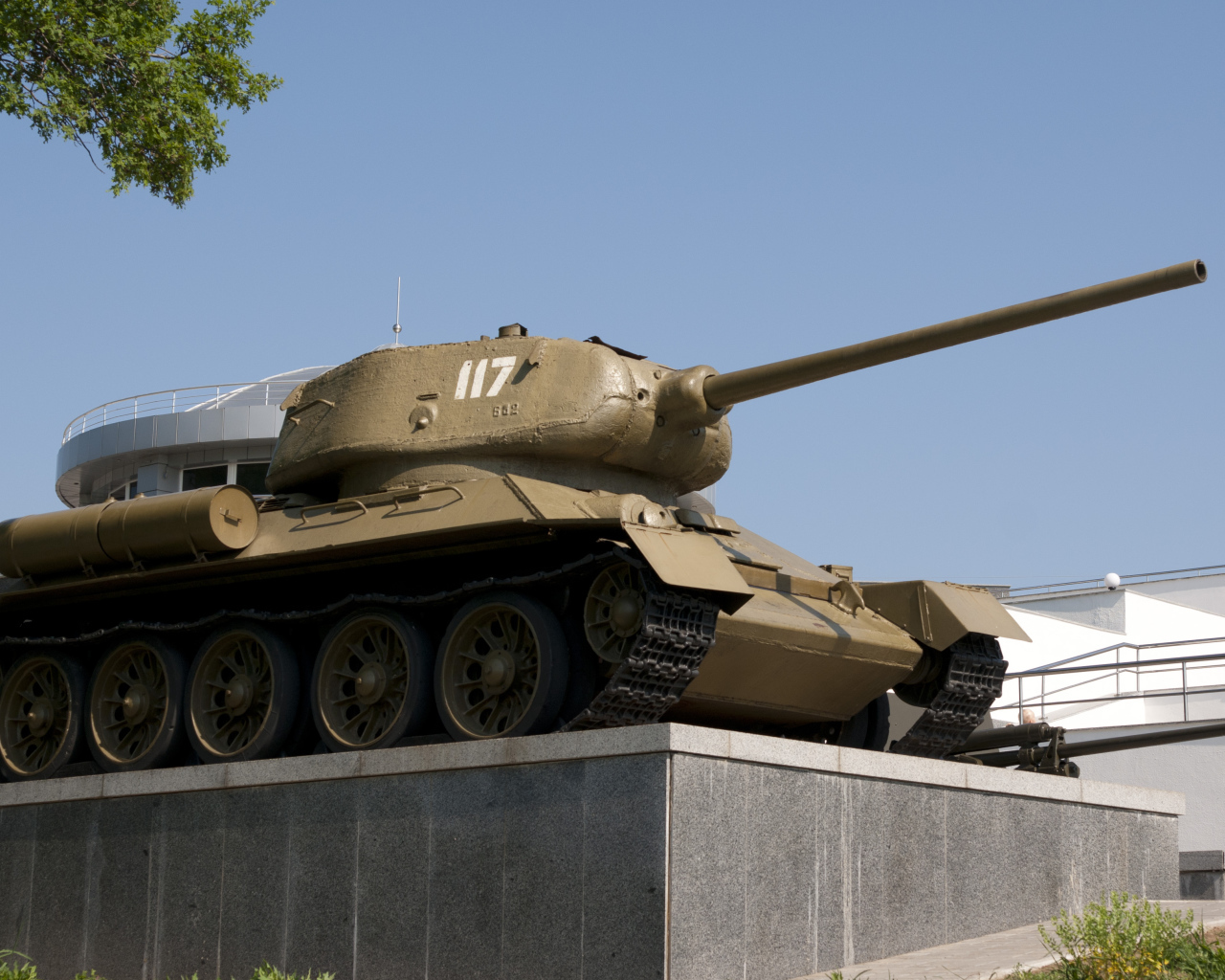 Танковые памятники Днепропетровск