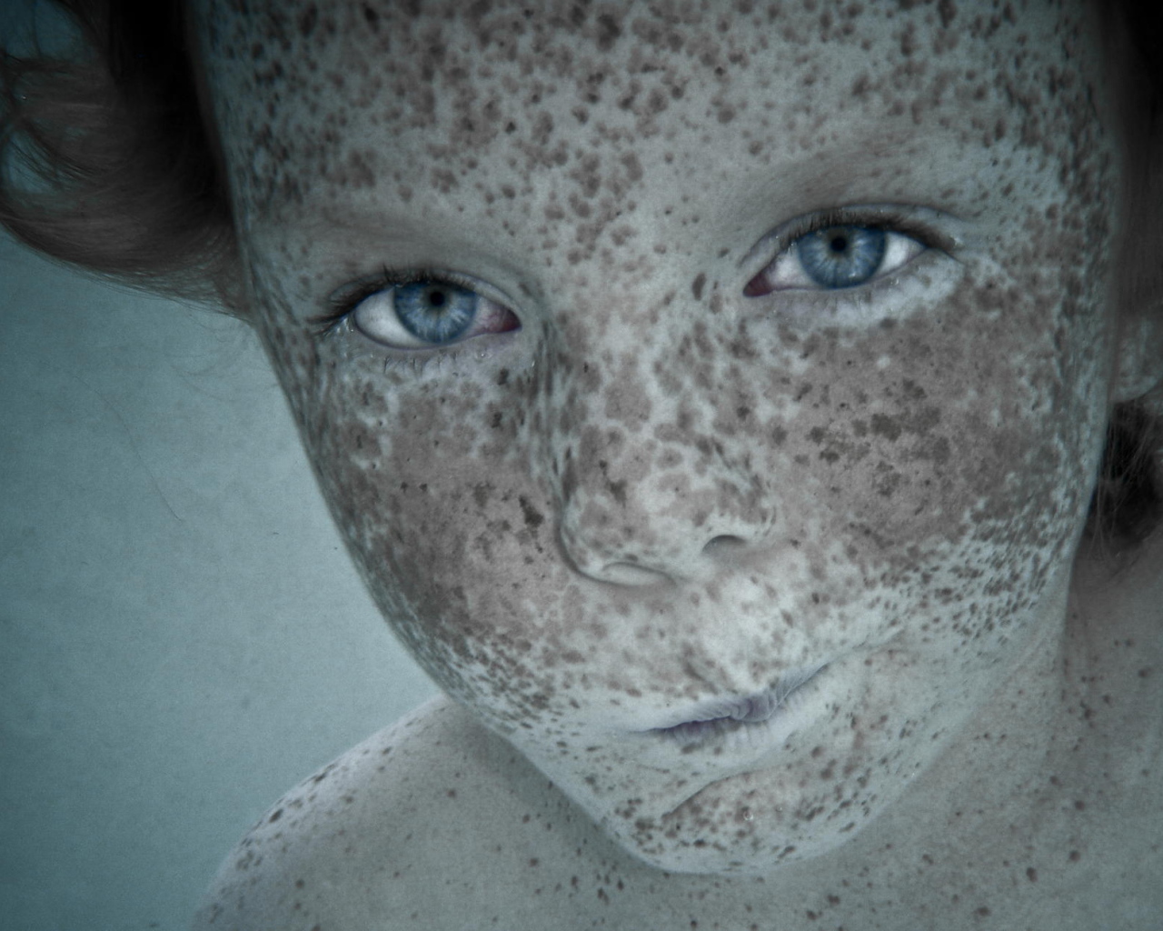 Фотография маленькой девочкой