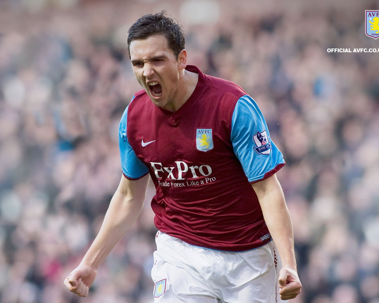 Знаменитый клуб Астон Вилла