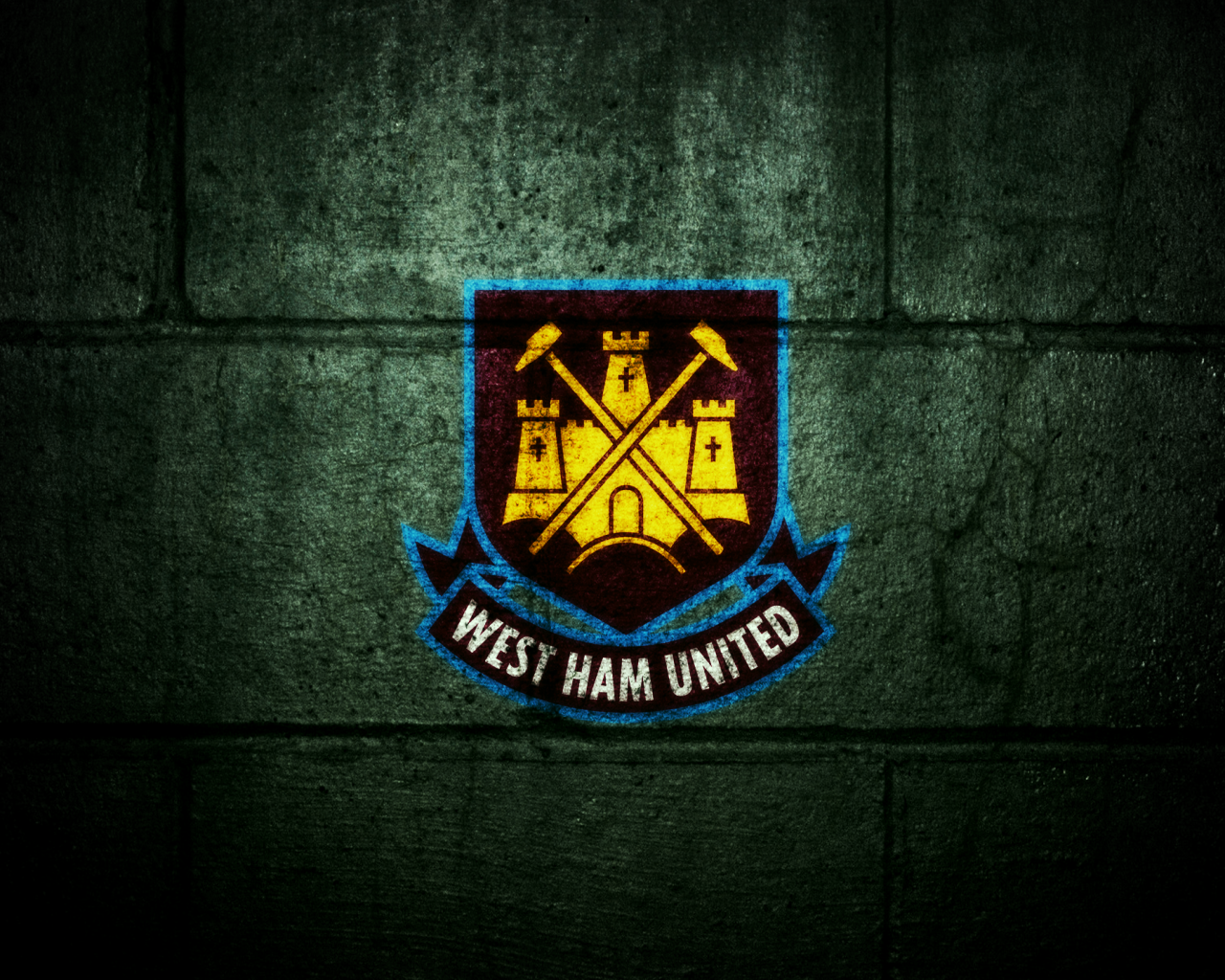 Популярный футбольный клуб Англии Вест Хэм Юнайтед