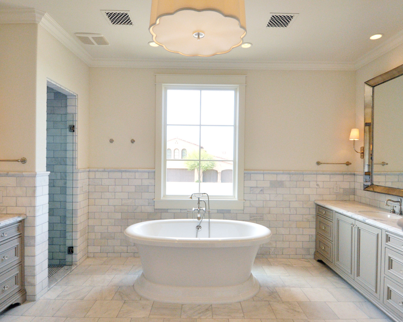 Белая ванная