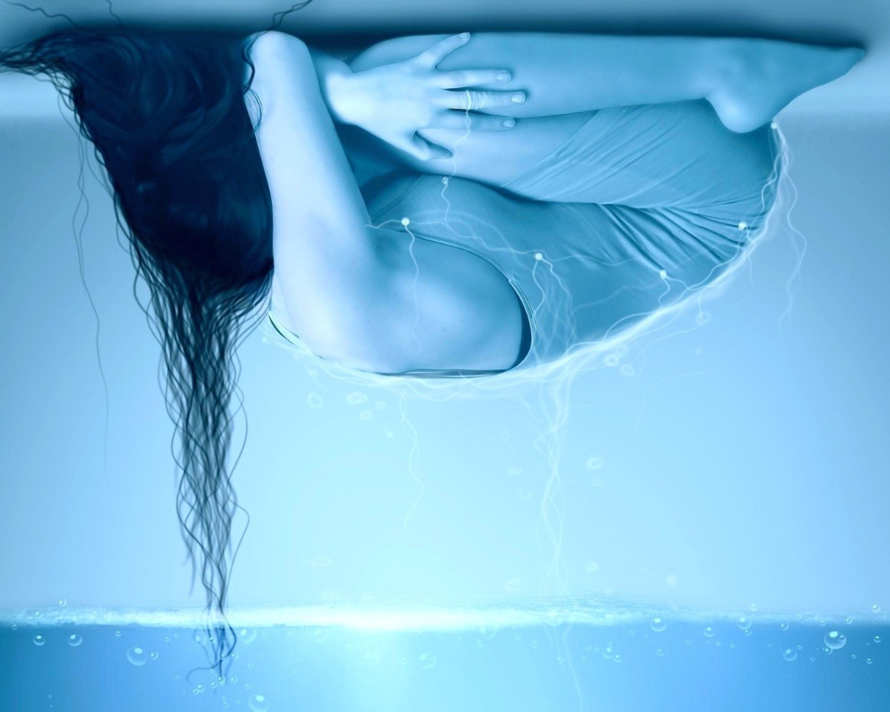 Девушка аниме спит на потолке