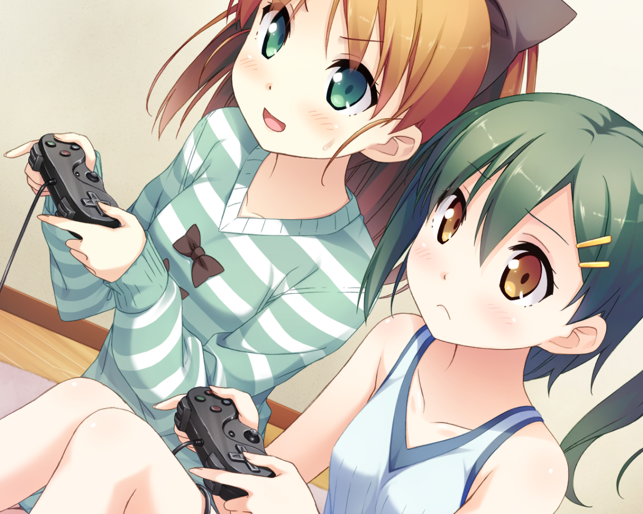 Две девочки аниме играют в видео игры