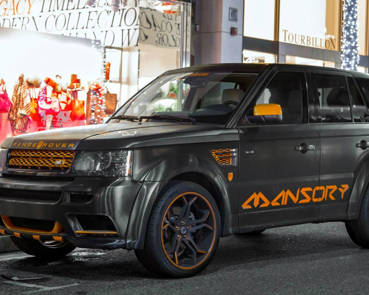 Черный Range Rover Sport by Mansory