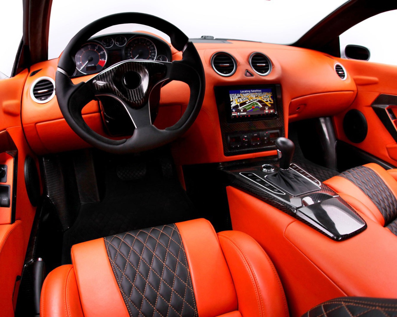 Салон суперкара Arrinera Automotive