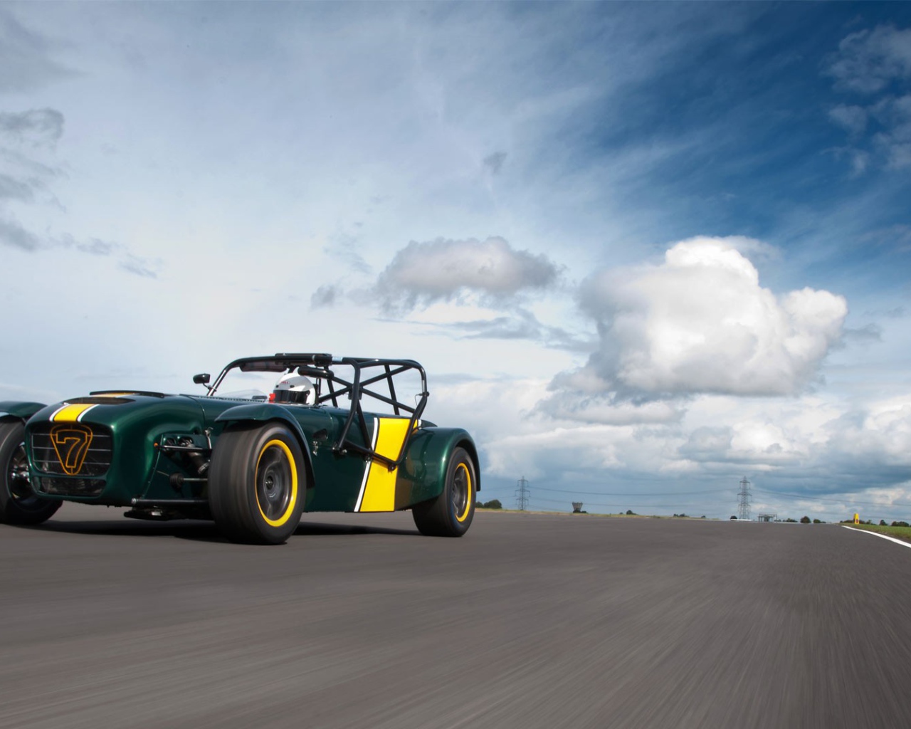 Спортивный автомобиль Caterham Р600