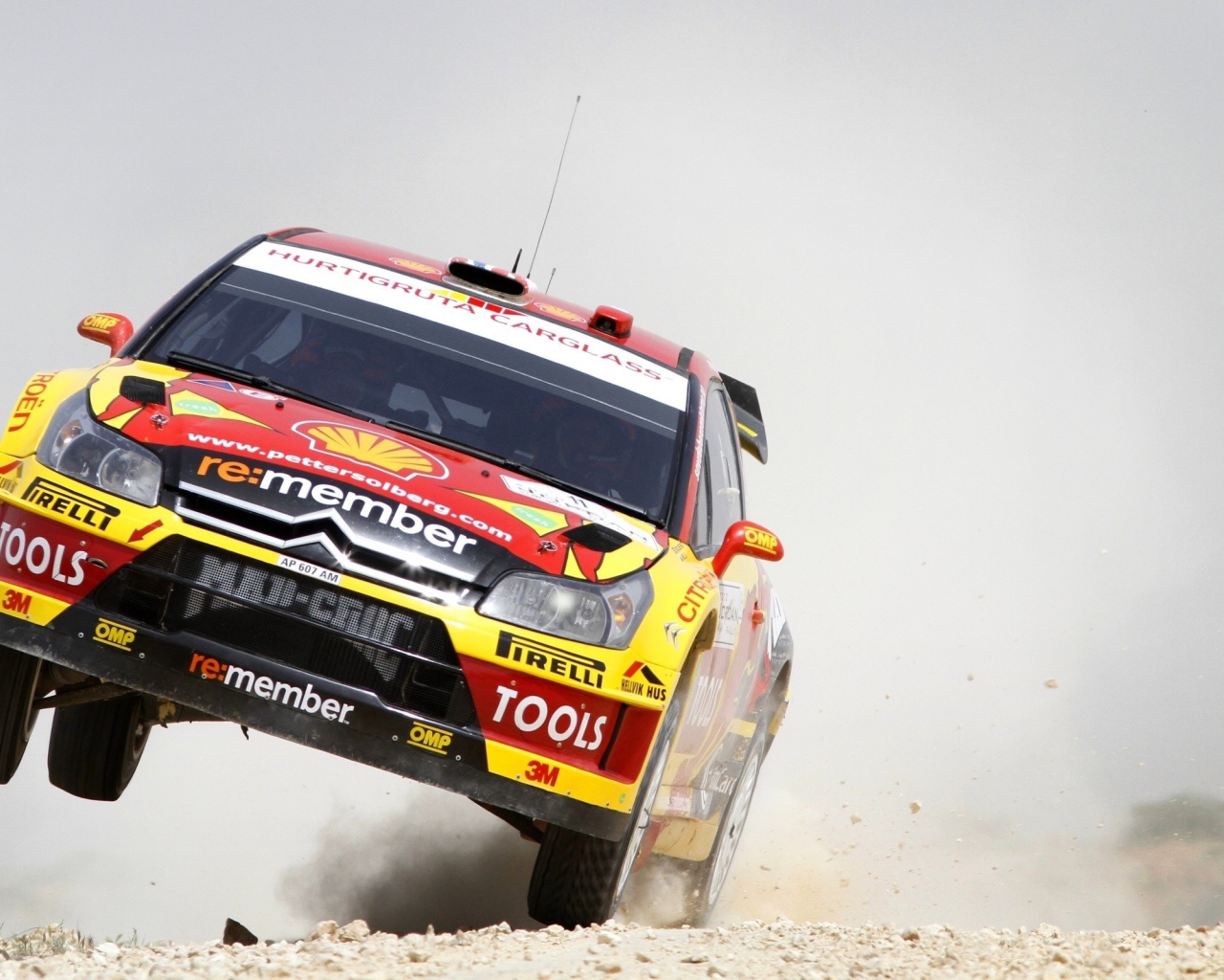 Спортивный автомобиль на двух колесах