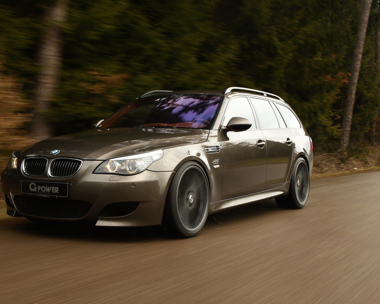 Быстрый автомобиль BMW e61