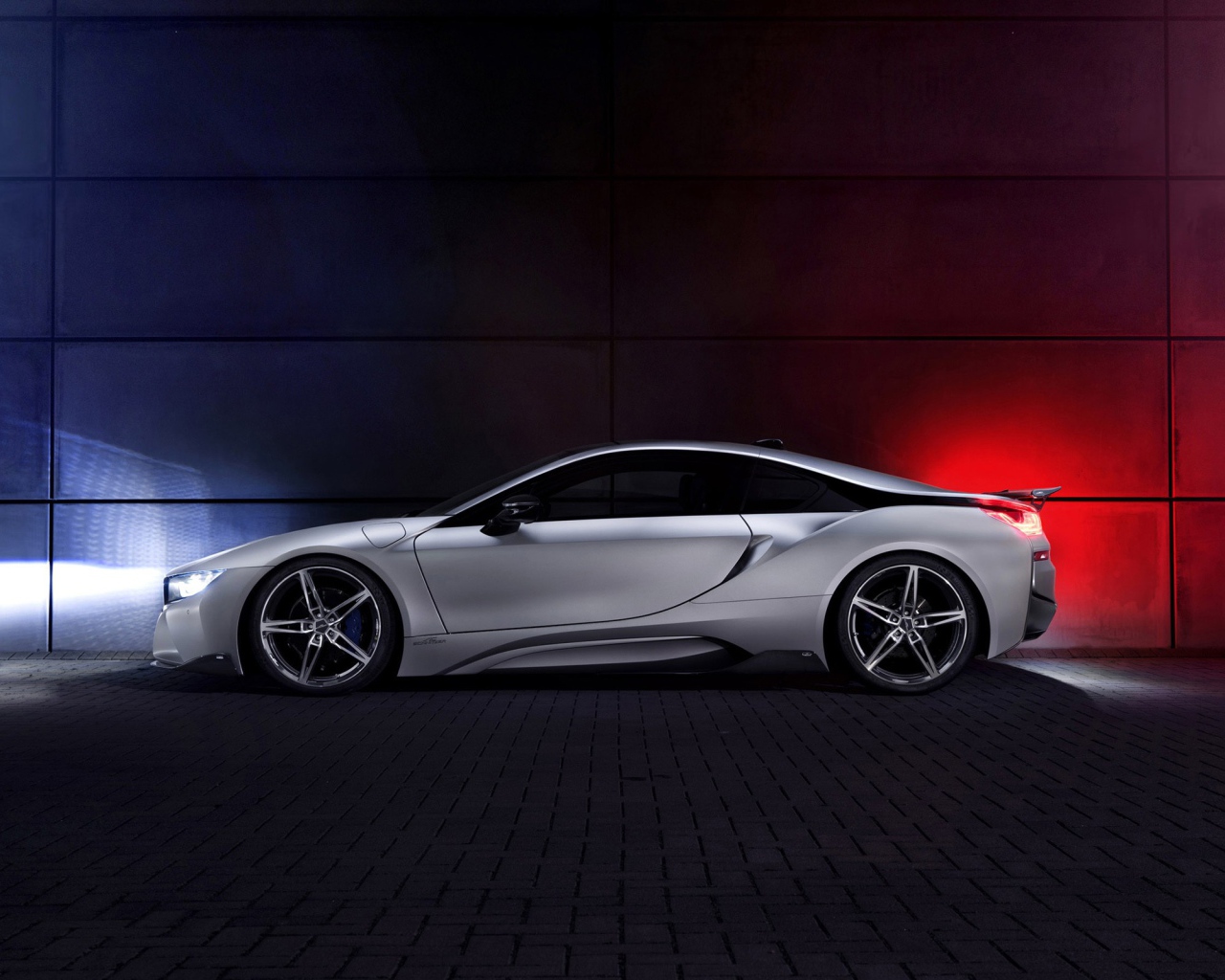 Свет нового BMW i8