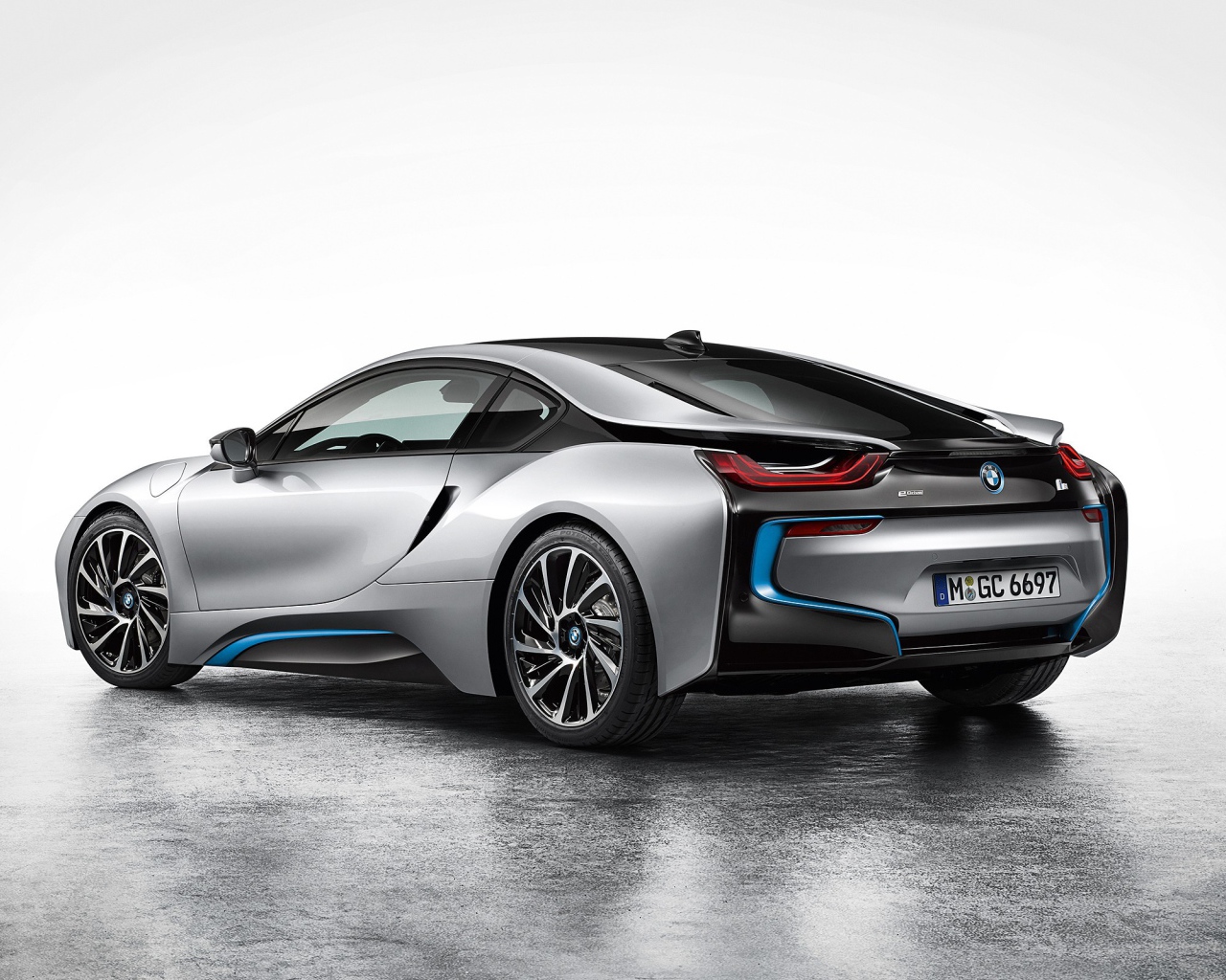 Новая модель BMW i8