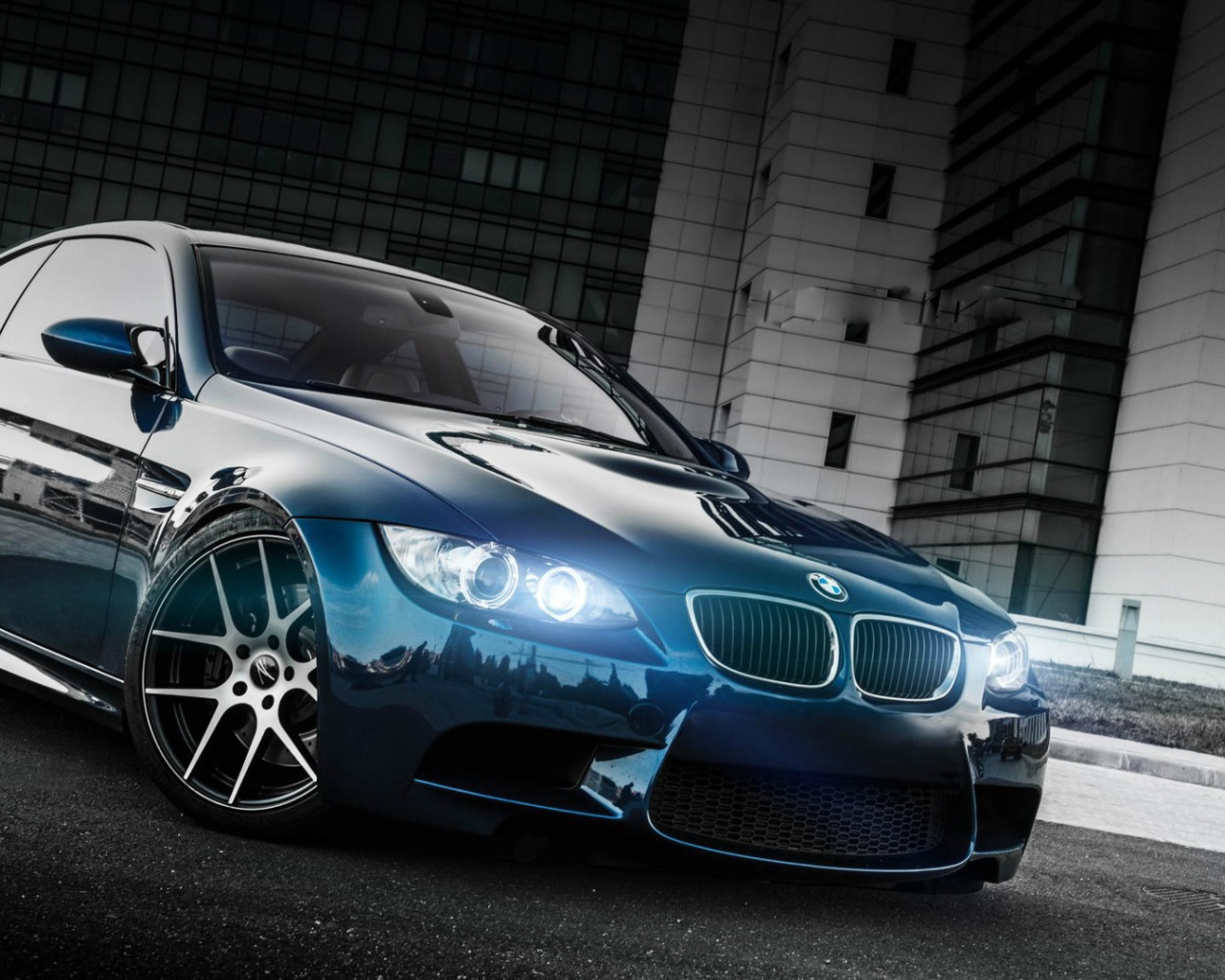 Автомобиль BMW M3 E92