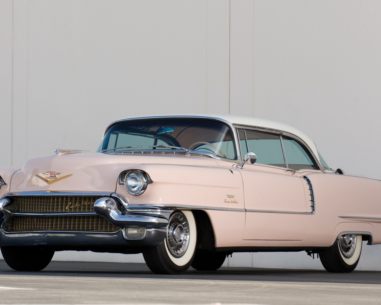 Ретро автомобиль Cadillac Series 62