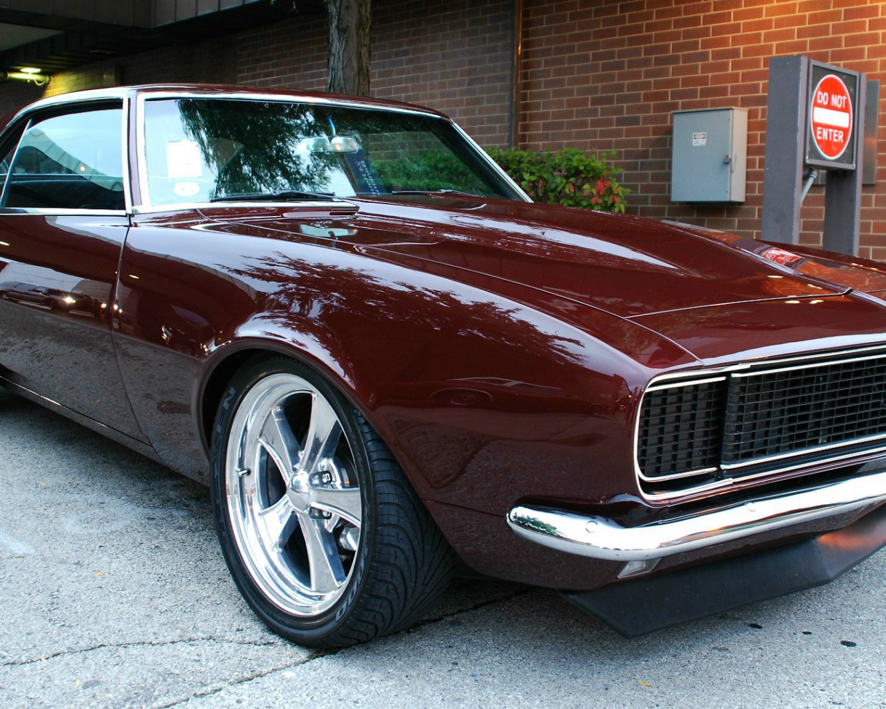 Мощный Chevrolet Camaro SS 1968