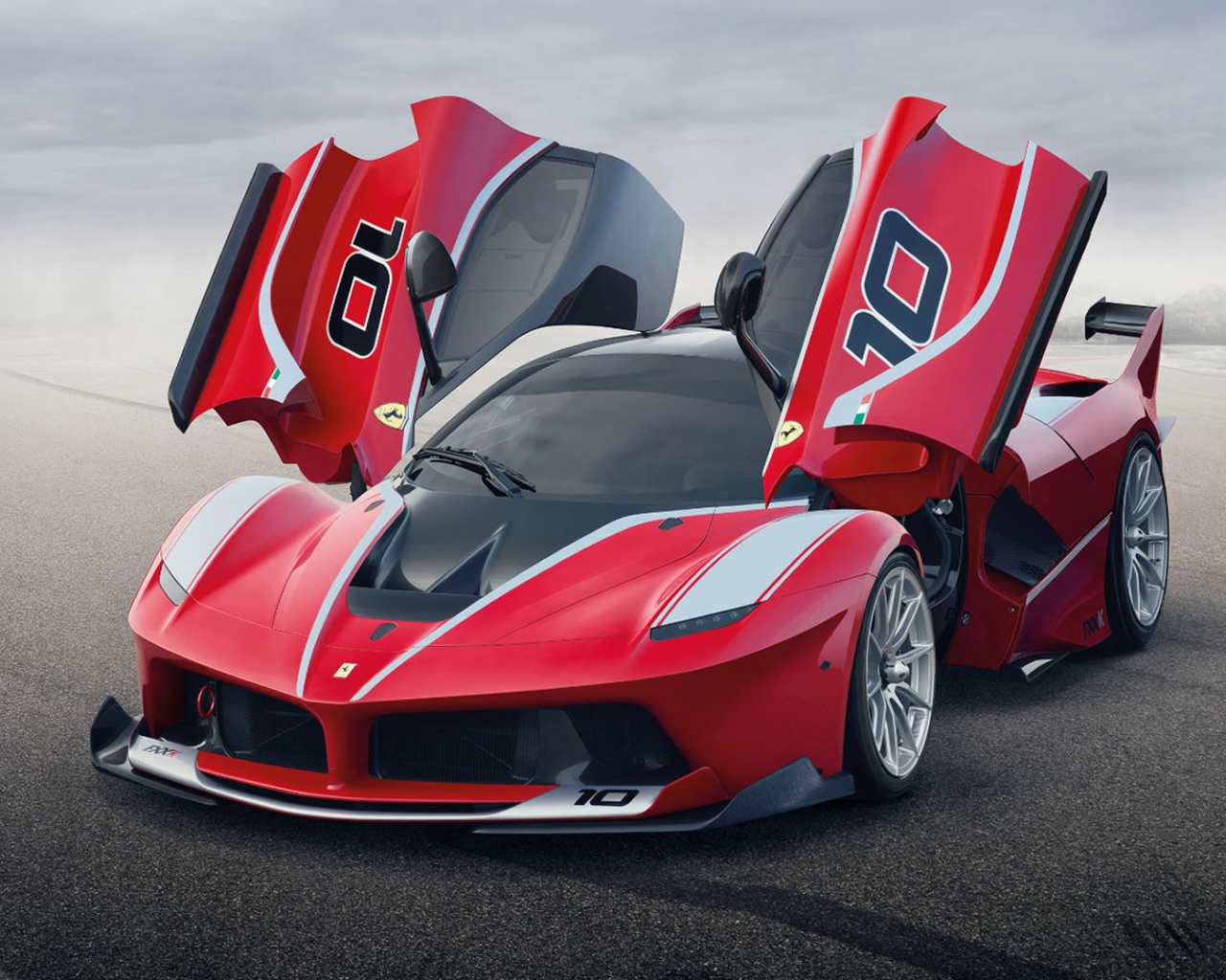 Феррари модель 2015 года