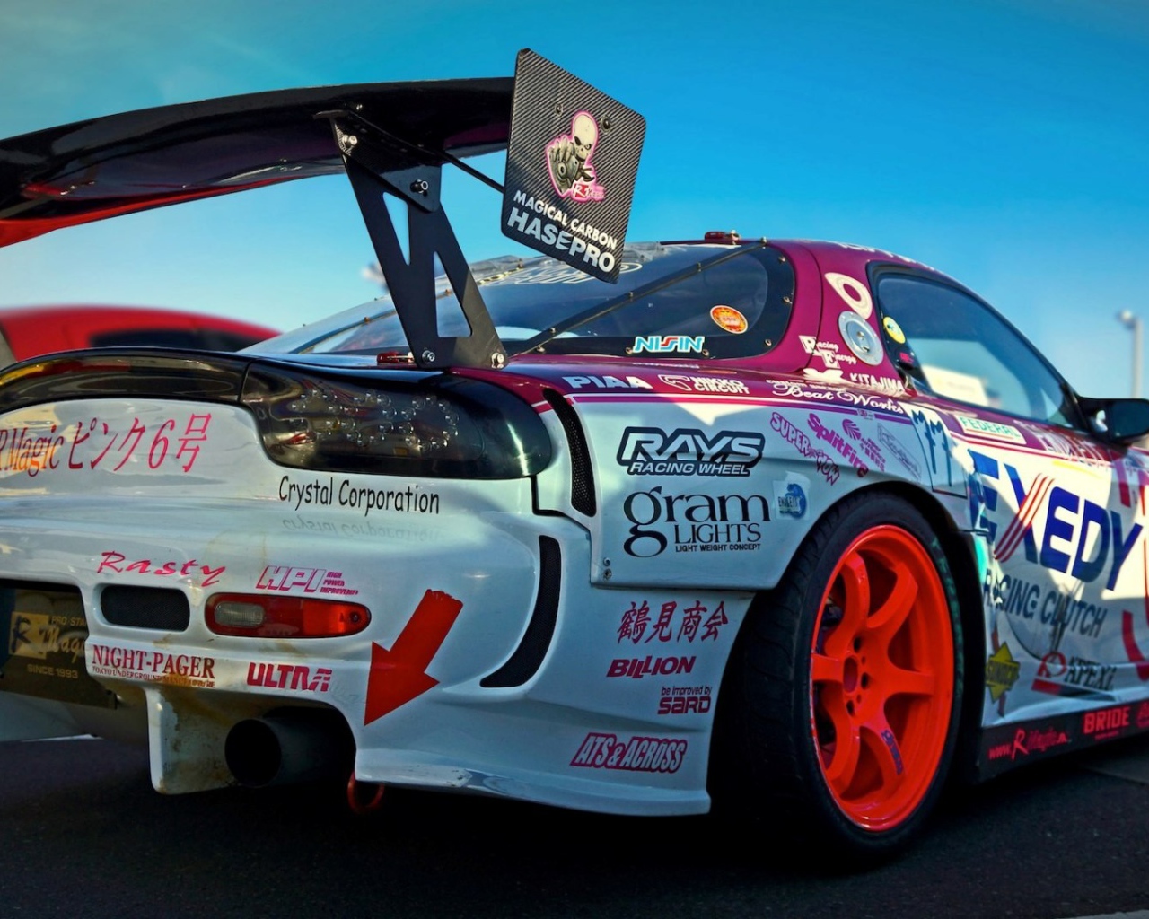 Аппликации на спортивной Mazda RX-7