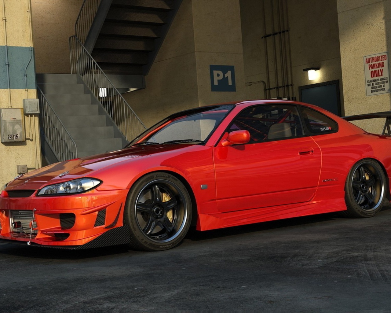 Красный Nissan Silvia S15 у гаража