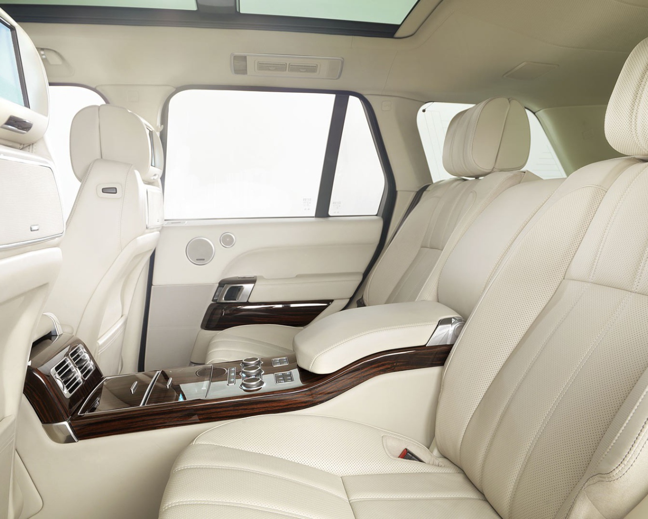White leather interior Range Rover