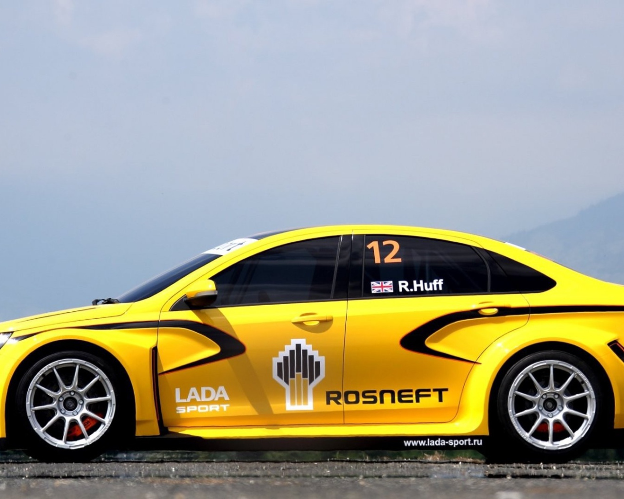 Российский автомобиль Лада Веста Спорт