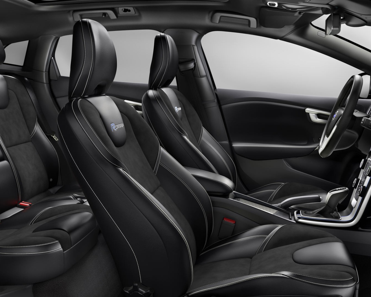 Салон автомобиля Volvo