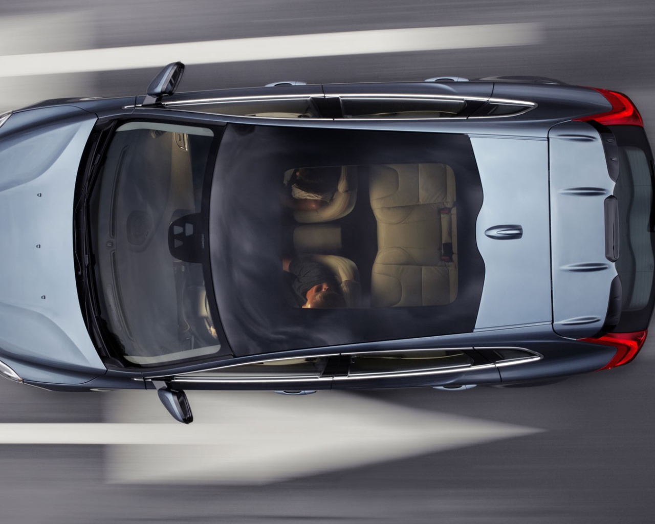 Volvo с прозрачной крышей