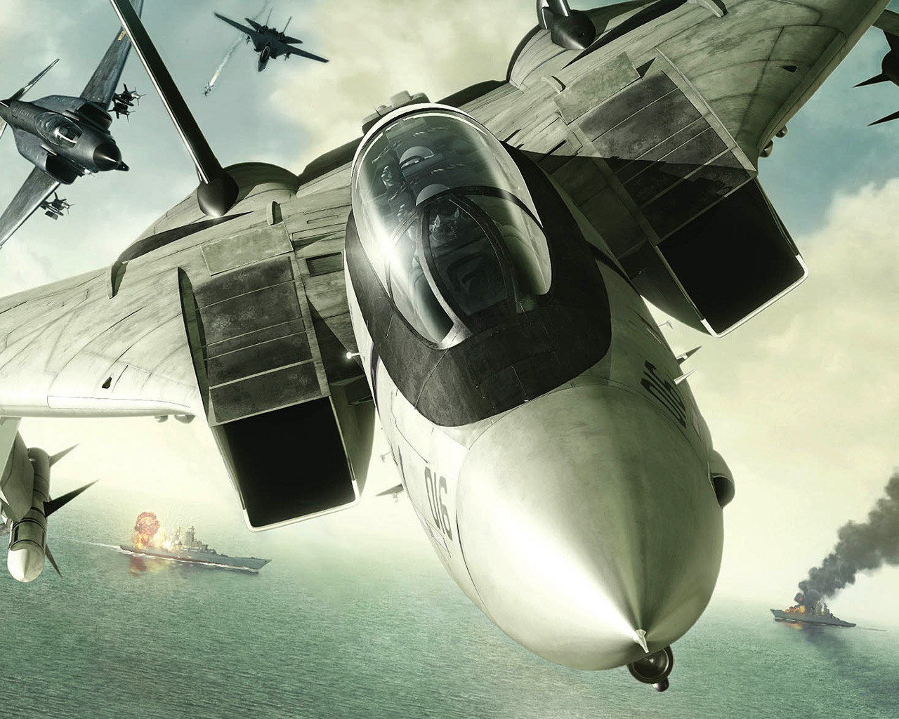 Самолет атакует корабли