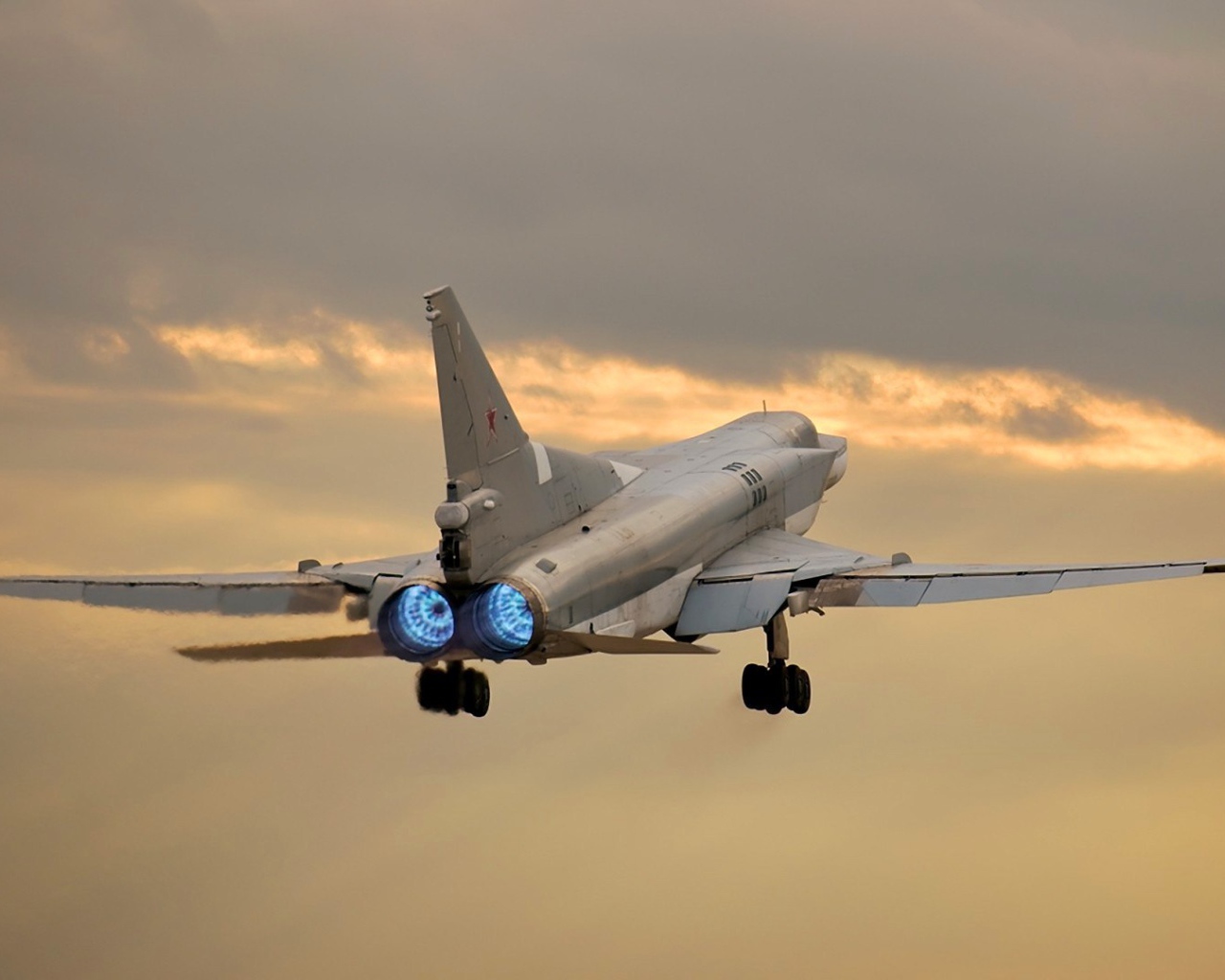 Бомбардировщик Ту-22М3