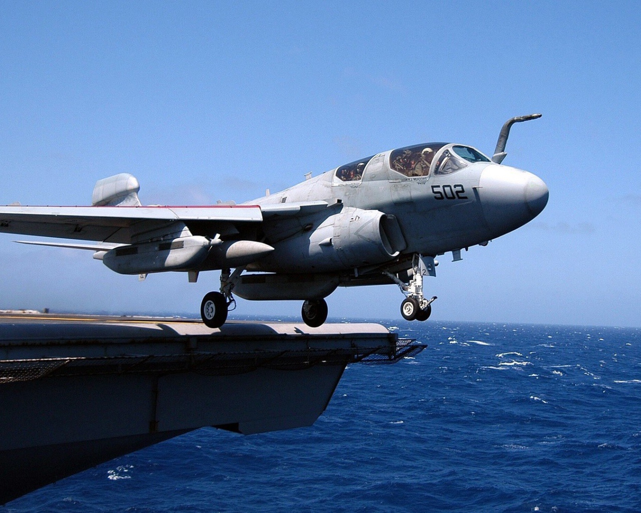 Истребитель оторвал колеса от авианосца