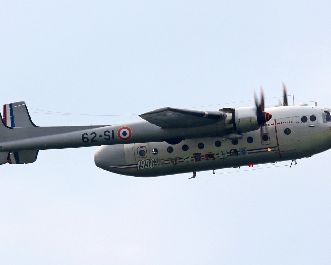 Пассажирский самолет 1950-х годов