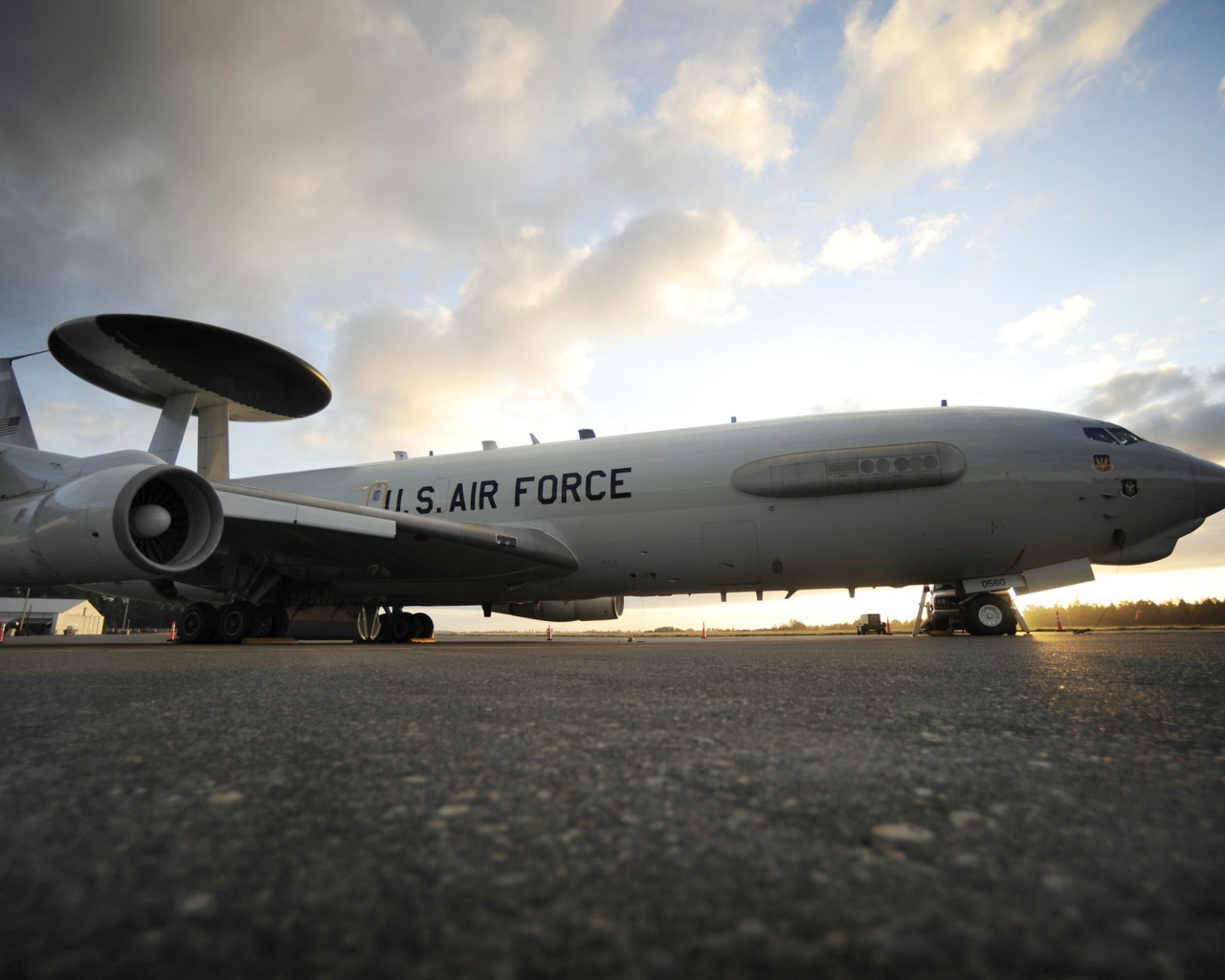 Самолет разведчик Boeing E-3 Sentry