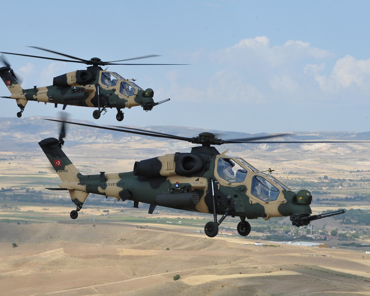 Два вертолета AgustaWestland T129 ВВС Турции