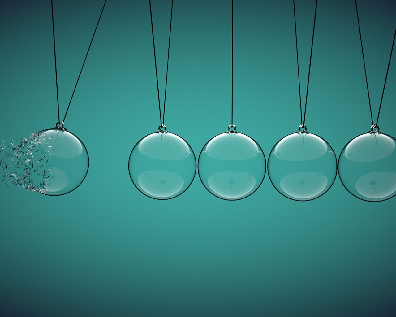 Разбился стеклянный шар на веревке