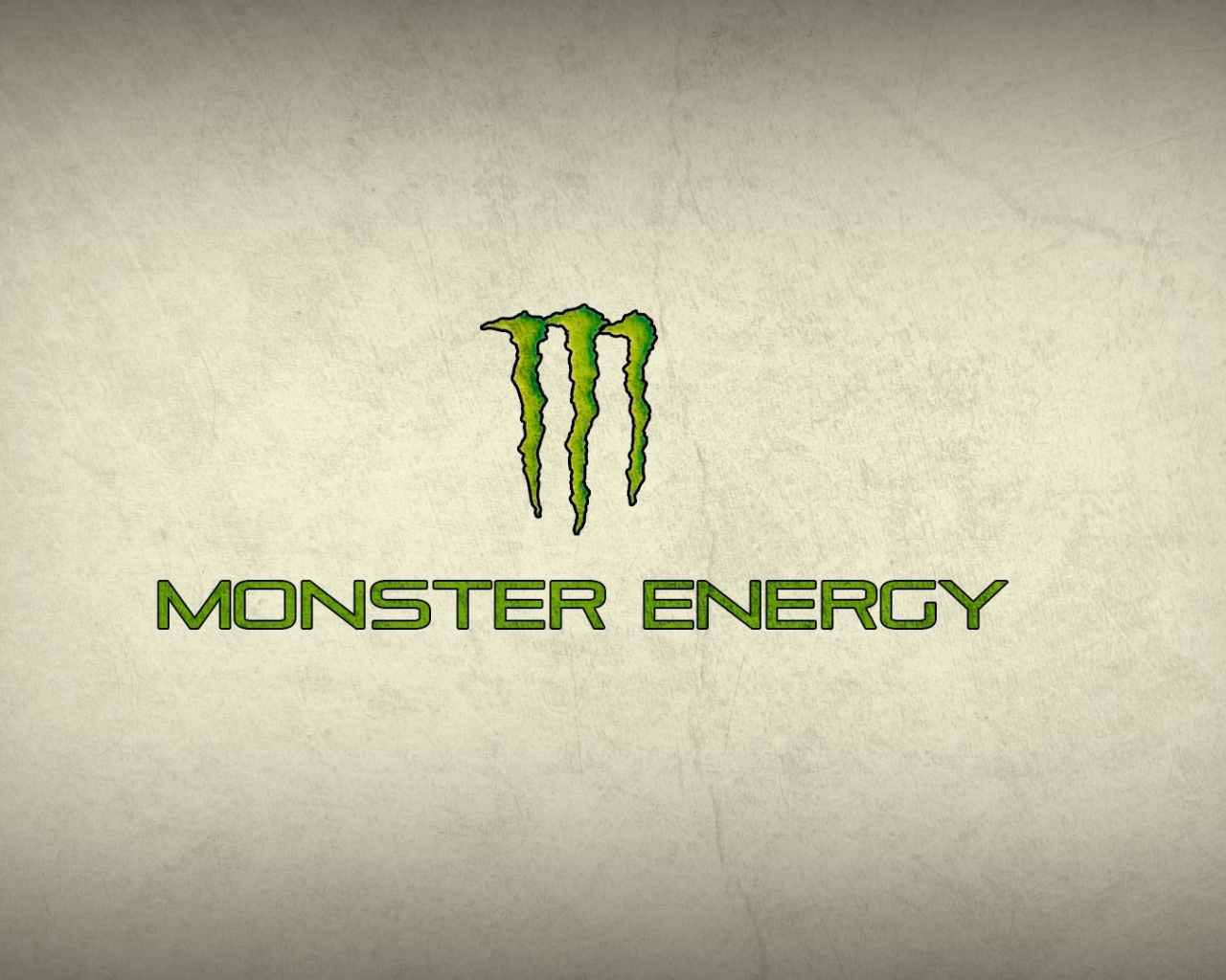 Напиток Monster Energy, серый фон