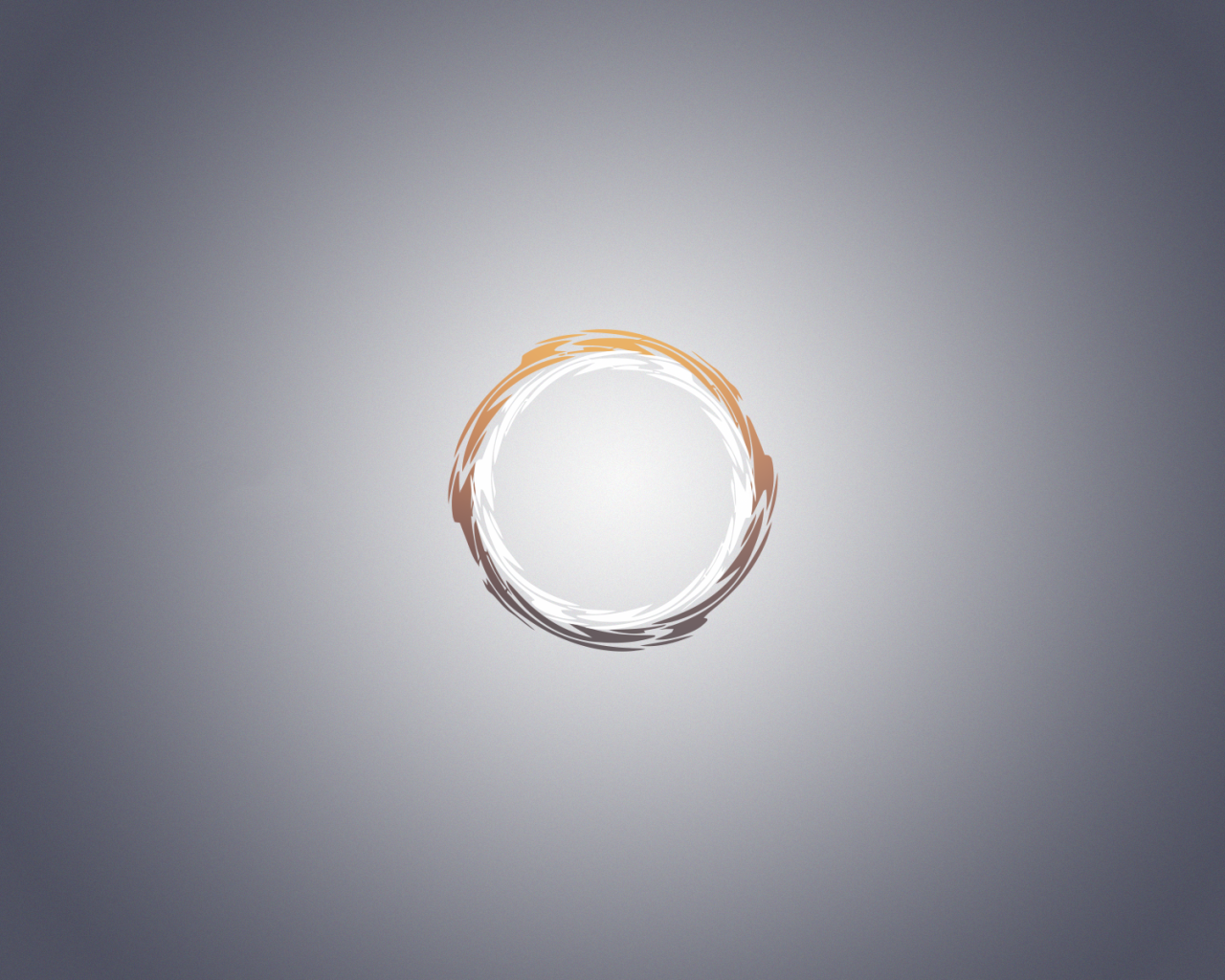 Кольцо на сером фоне