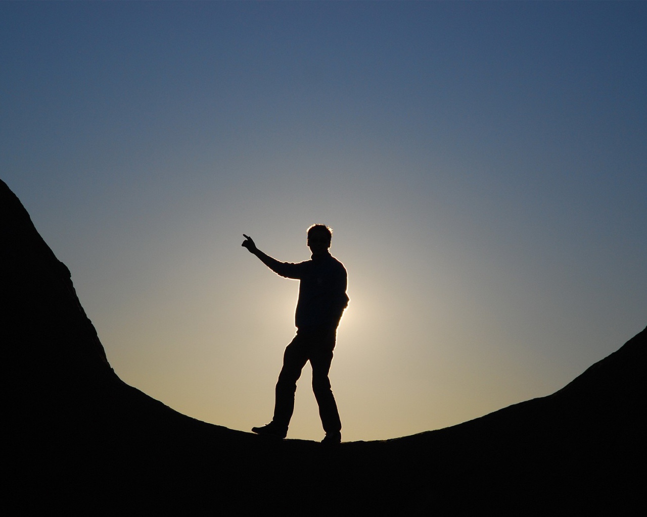 Силуэт человека, фон Убунту