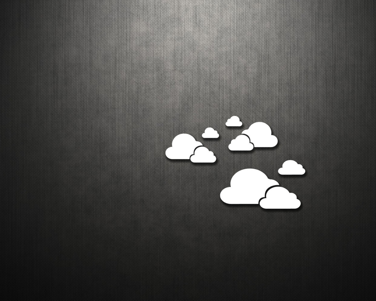 Силуэты облаков на сером фоне