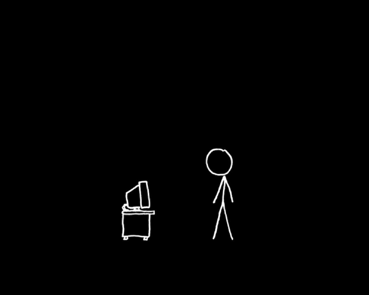 Человек у монитора, черный фон