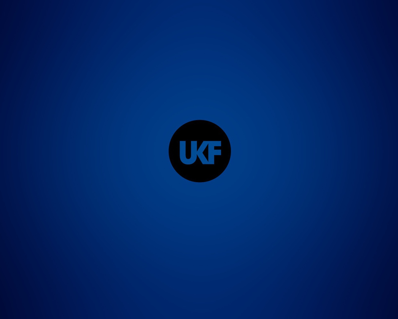 UKF Dubstep, синий фон