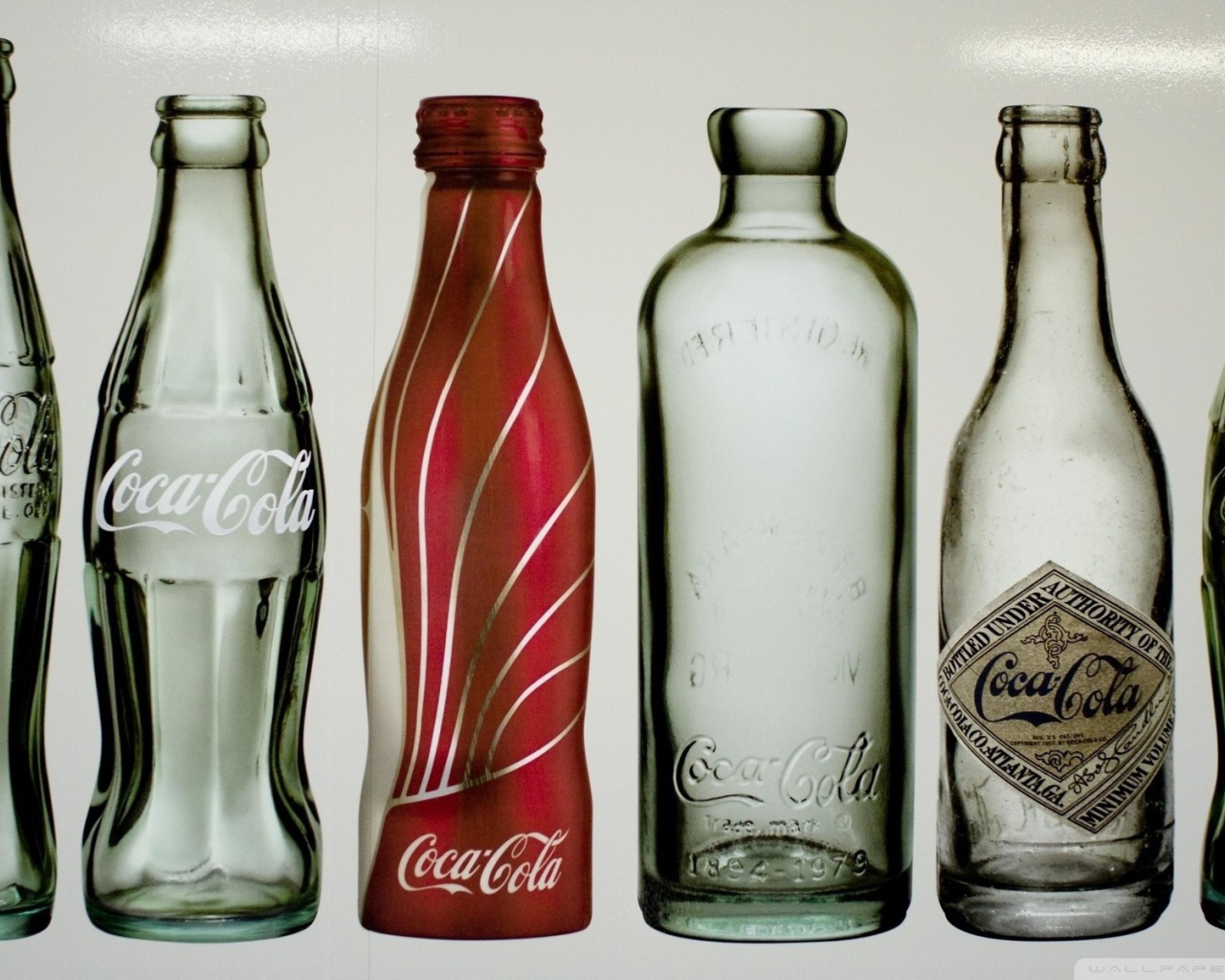 Старые бутылки Coca-Cola