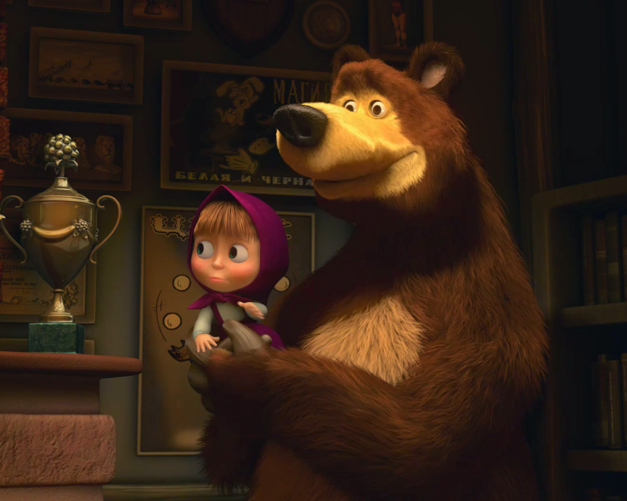 Медведь показывает Маше свои награды, мультфильм Маша и медведь