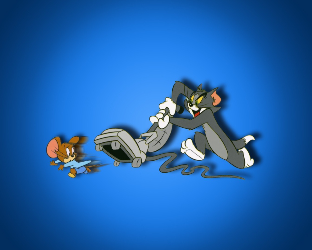 Том хочет пропылесосить мышонка